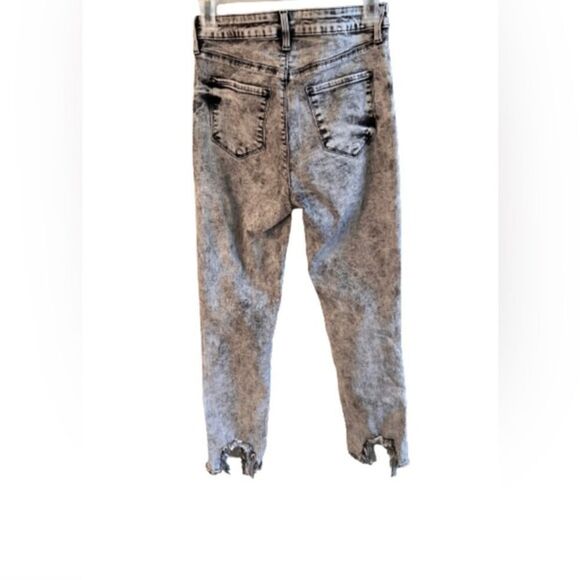 L'AGENCE
Mid-Rise Skinny Leg Jeans - Picture 4 of 6